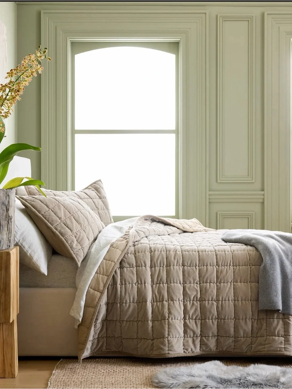 Quince Cotton Velvet Box Quilt in Taupe King